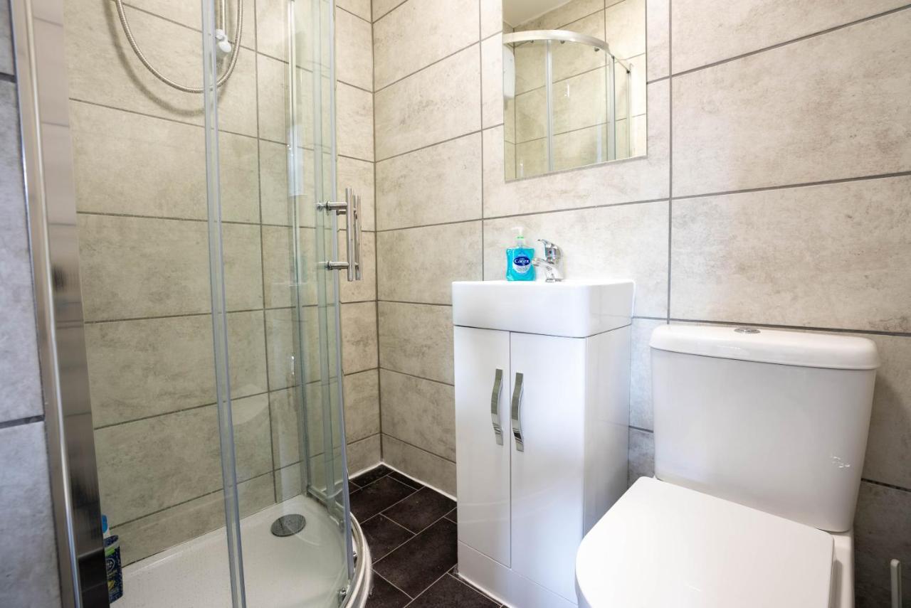 No 01 Small Studio Flat In Aylesbury Town Station Exteriér fotografie